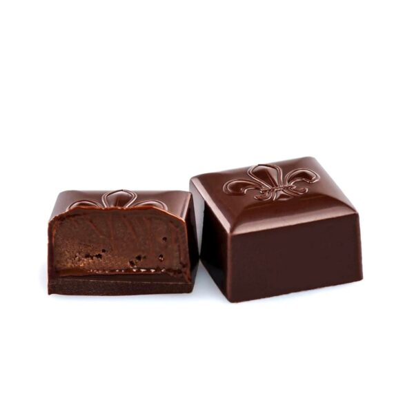 ciocolata-neagra-luado-pralina-lily-02.jpg Pralina Lily