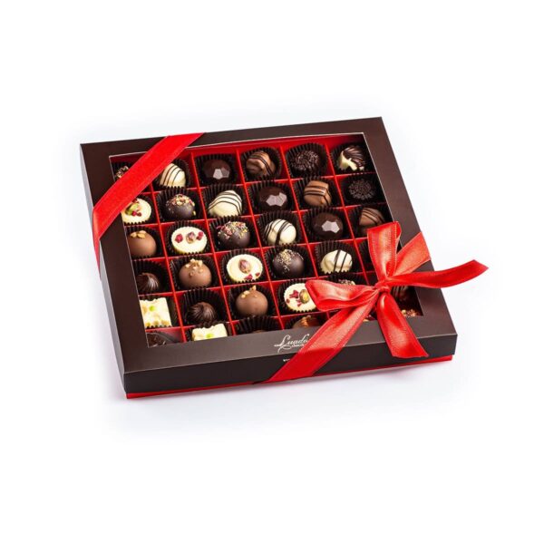 cutie rosie cu 36 de praline asortate